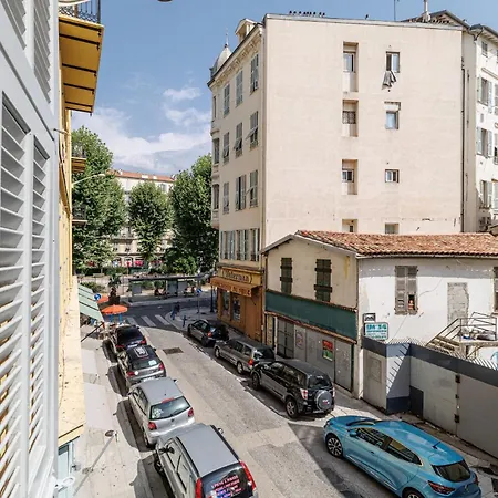 Charming Center 102 Apartman *