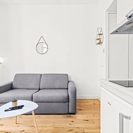 Charming Center 102 Apartman Nizza