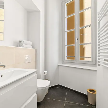 Apartman Charming Center 102 *